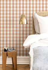 Papier peint Grand Vichy coloris Terracotta Doux dans une chambre d'enfant