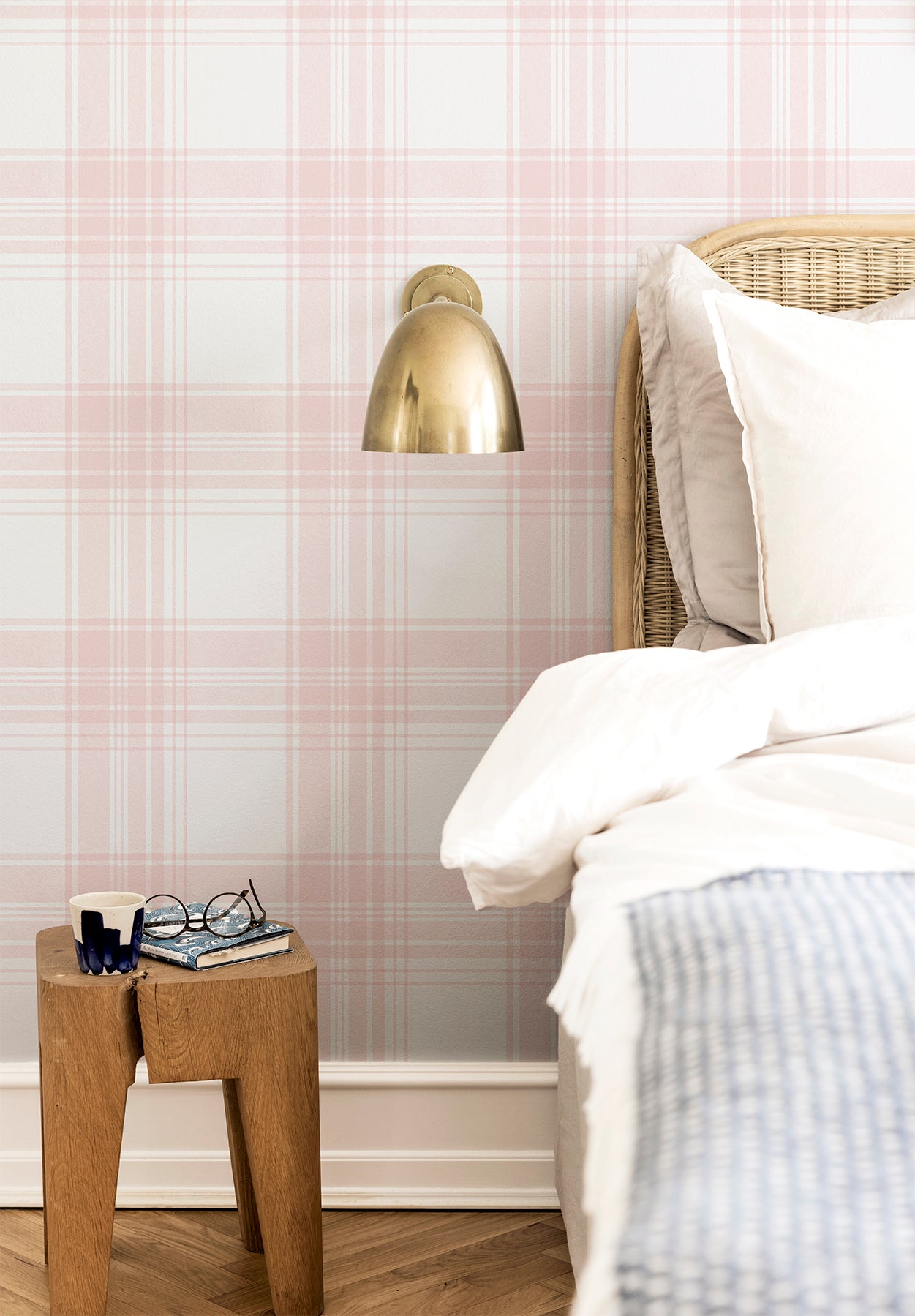 Papier peint Tartan coloris Rose Bonbon dans une chambre